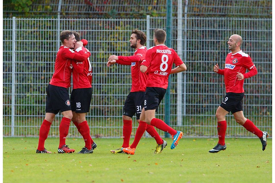 Darf die SpVgg Neckarelz gleich zum Auftakt jubeln? Coach Peter Hogen: "Wir hoffen, dass wir am Samstag gut in die Runde kommen werden" Foto: Pfeifer Darf die SpVgg Neckarelz gleich zum Auftakt jubeln? Coach Peter Hogen: "Wir hoffen, dass wir am Samstag gut in die Runde kommen werden" Foto: Pfeifer