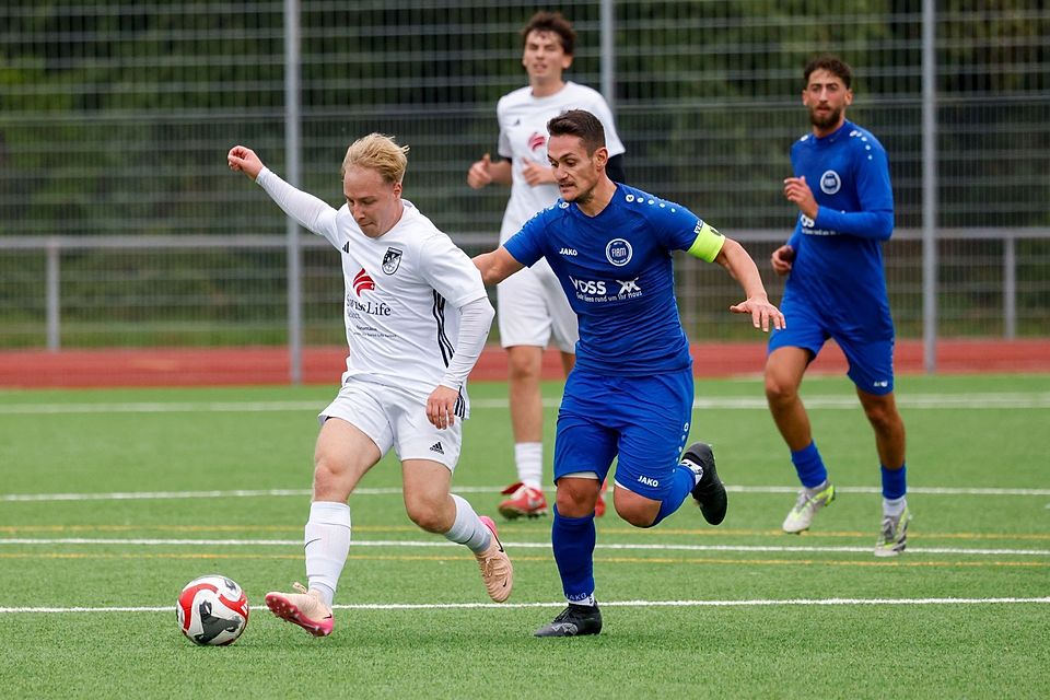 Luis Lüdtke (in Weiß) und Co. werden bei Alemannia Laubenheim zukünftig nicht mehr von Patrick Fritsch trainiert.