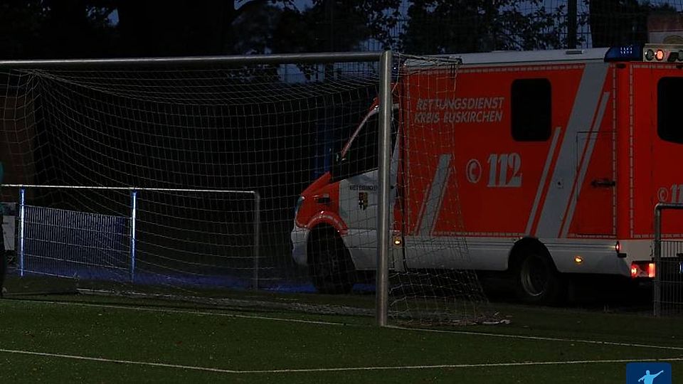 Nach einer schweren Verletzung wurde die Kreisoberliga-Begegnung abgebrochen.