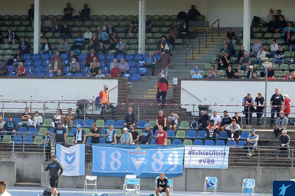 Der FC Viktoria Berlin schwimmt in der Regionalliga Nordost weiter auf der Erfolgswelle und konnte auch in der Englischen Woche beim ZFC Meuselwitz durchsetzen und damit die Tabellenführung ausbauen.