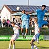Der SV Schwarzhofen (weißes Trikot) hofft auf einen zuschauerträchtigeren Gegner als Türkgücü München im Vorjahr.