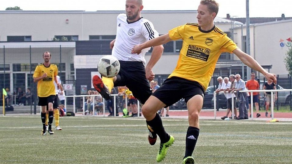 Wieder an Bord: Ockenheims Joshua Appelrath (rechts), hier im Spiel gegen Oppenheim, steht gegen Wackernheim zur Verfügung.	Archivfoto: hbz/Michael Bahr