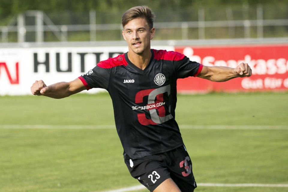 Jubelnd sah man Manuel Detmar vor seiner Verletzung in fast jedem Spiel. Jetzt meldet sich der 25-jährige Stürmer des Bayernligisten TSV Landsberg nach seiner langen Zwangspause zurück.