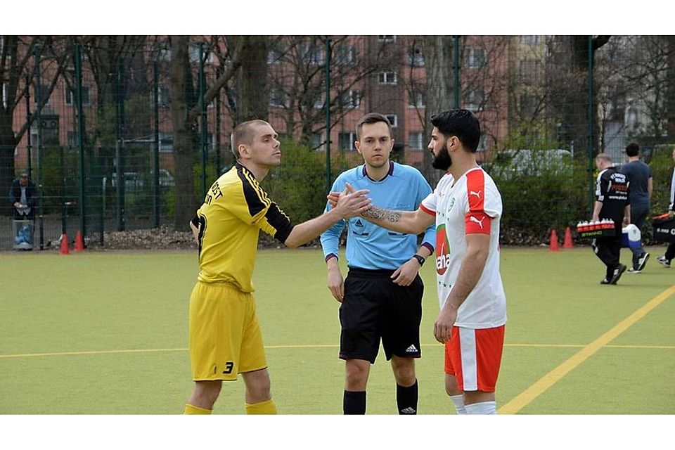 Generationenwechsel beim FC Nordost: Der langjährige Kapitän Thomas Gürnth (links) macht Platz für die Jugend.