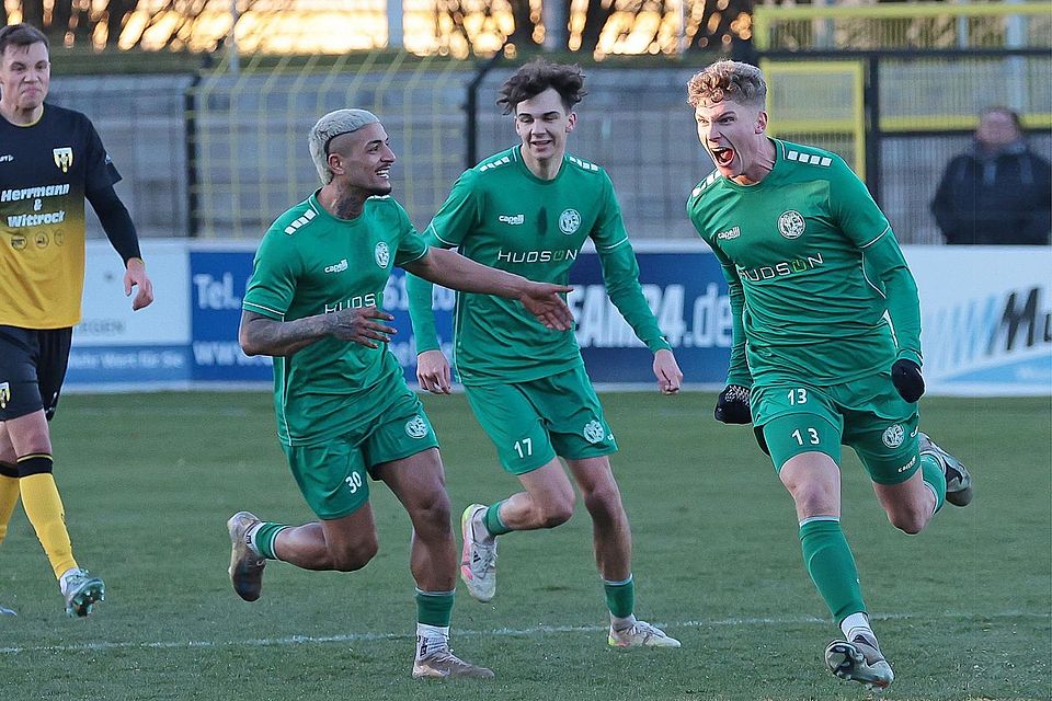 Die DJK Gebenbach um Leon Brandl (rechts) war zuletzt zweimal erfolgreich, muss nun aber lange ohne Jonas Obendorfer (Mitte) aufkommen.