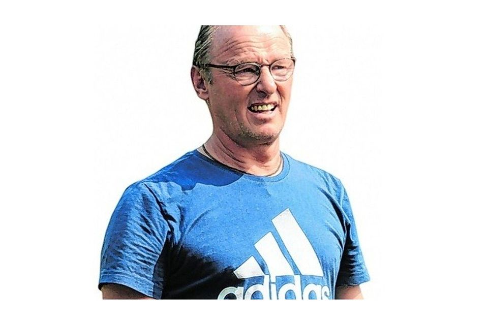 Hat mit Haaren einen Lauf: Trainer Jürgen Lipka. Foto: Kurt Bauer