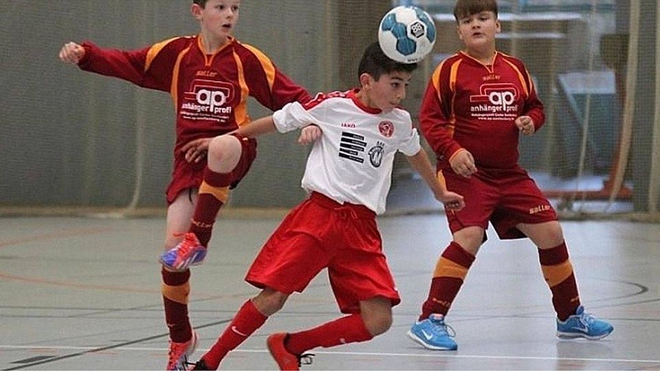 In den vergangenen Wochen suchten die Nachwuchsmannschaften im Fußballkreis Südbrandenburg die Teilnehmer der Endrunden für den Titel Hallenkreismeister im Futsal 2018. Foto: mkl