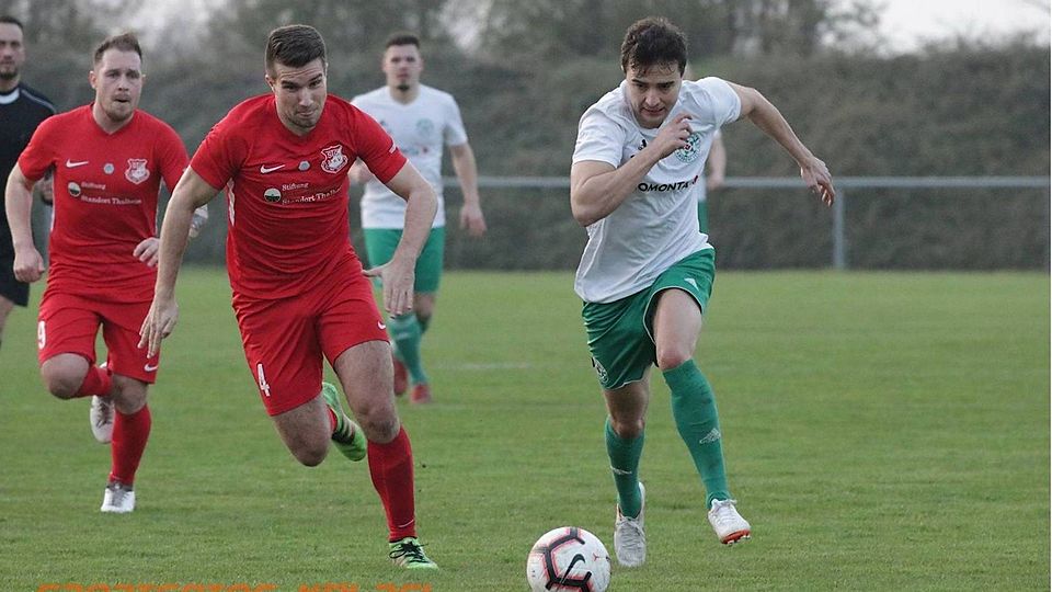 Robert Wagner (in weiß) spielt nach 18 Jahren wieder für Turbine Halle.