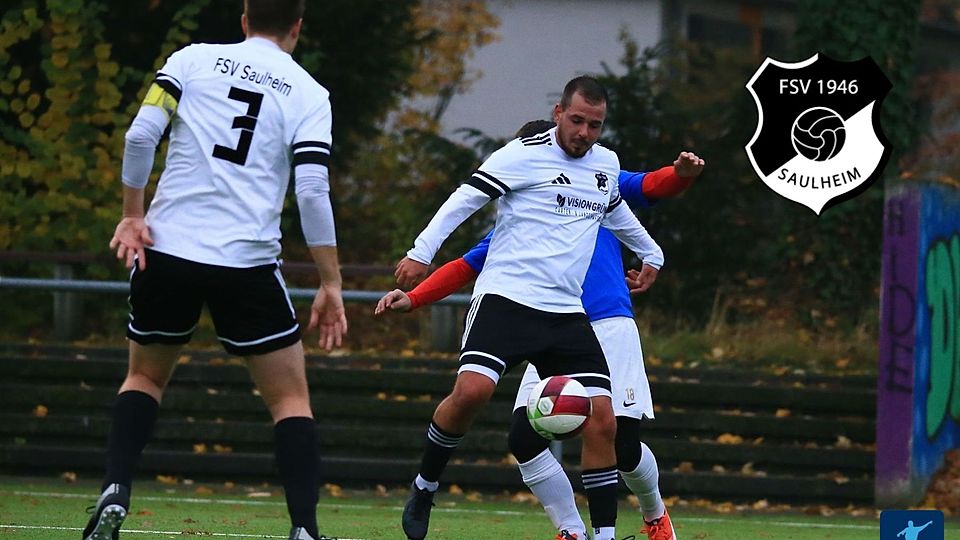 Der FSV Saulheim II (in weißen Trikots) behauptete sich gegen die TSG Drais, was auch den Tabellenführer aus Nackenheim erfreute (Foto aus früherer Partie gegen UDP Mainz).
