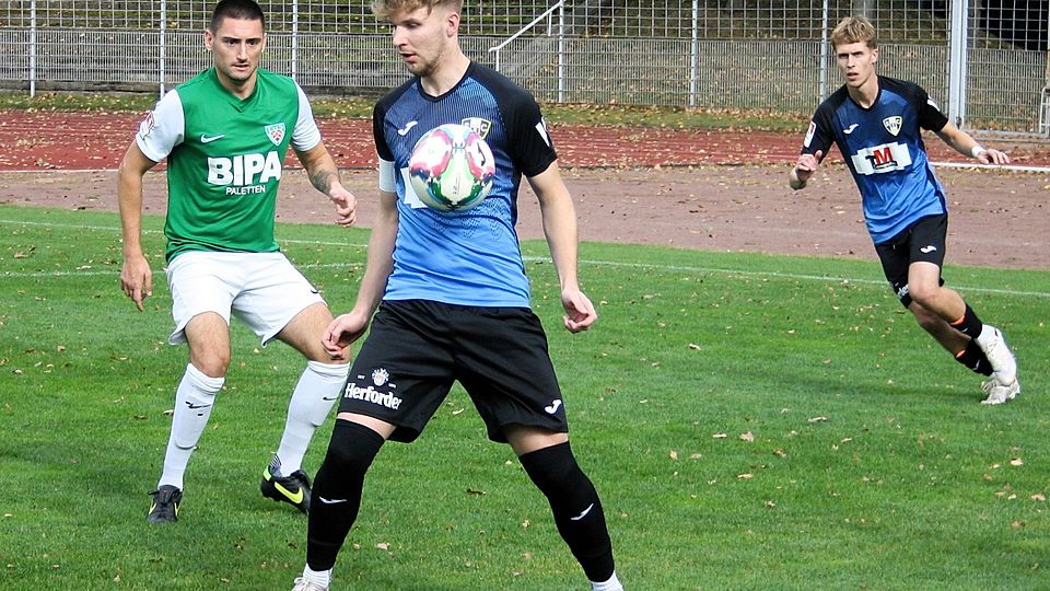 Markus Esko schirmt den Ball ab. Der Unterschiedsspieler des SC Herford meldete sich im Training zurück.