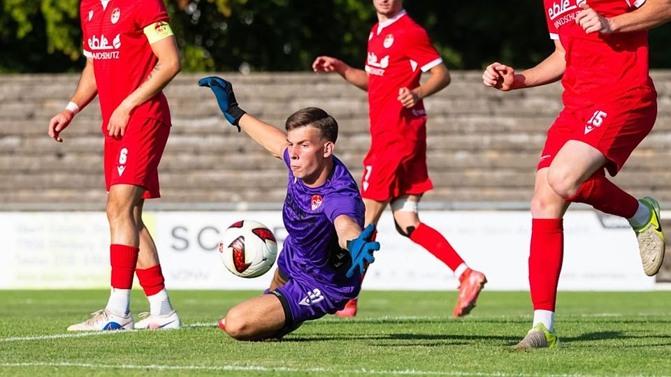 Der junge Offenburger Torhüter Dominik Jurkovic zeigte in Niederschopfheim eine starke Leistung. 