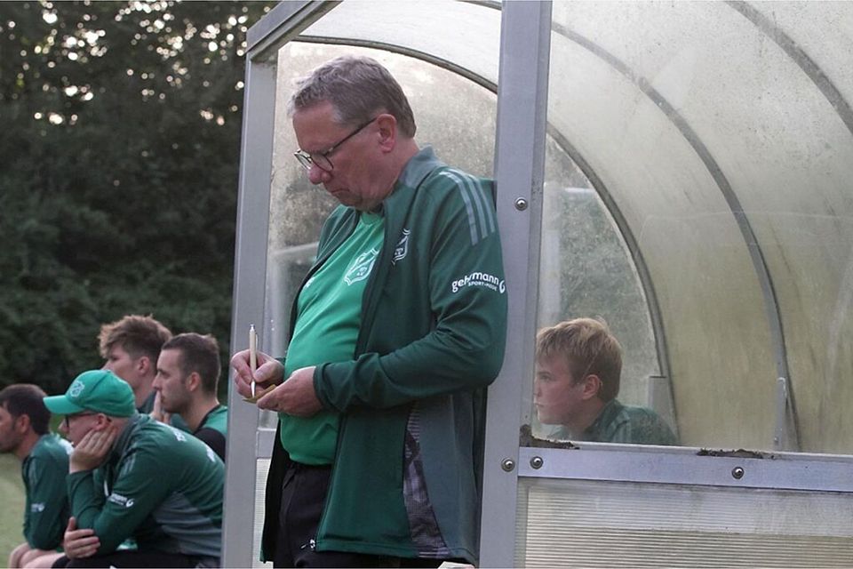 Trainer Christian Ippig (TSV Gremersdorf) darf das Ziel abhaken - 10 Punkte erreicht. 
