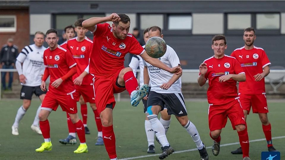 Timo Weseloh profitierte beim 2:1 von einem verstolperten Ball eines Wiepenkatheners. Foto: FuPa/Schmietow (Archiv)