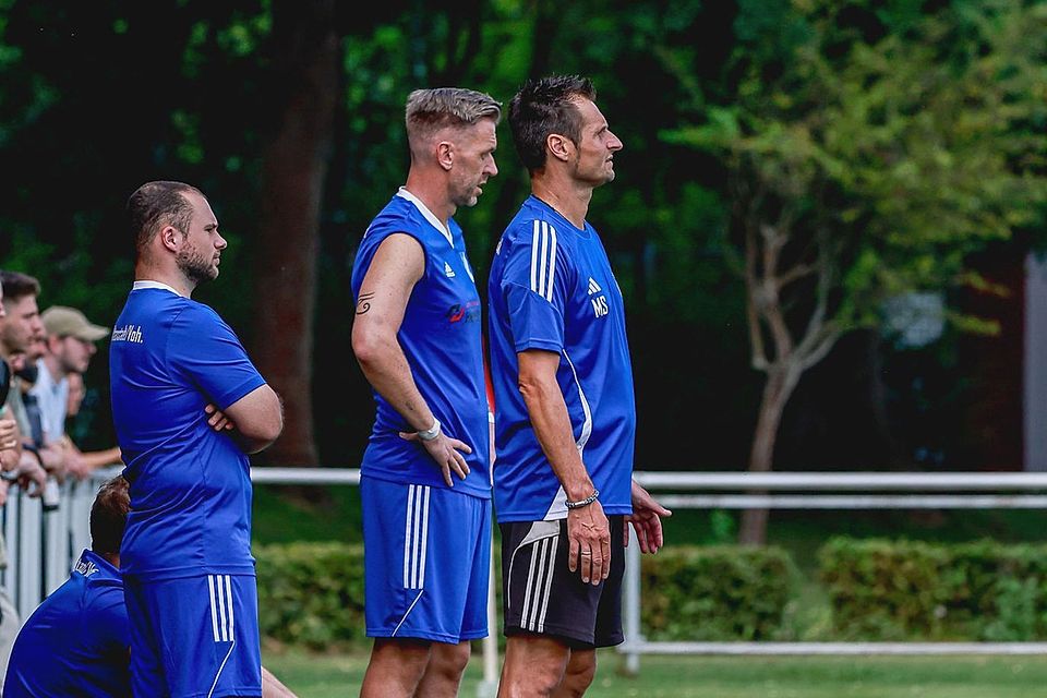 Markus Schreiner (rechts) lenkt auch in der kommenden Saison die sportlichen Geschicke beim SV Altenstadt/VOH – genau wie sein Co-Trainer Tobias Kühner (links daneben). Markus Schreiner (rechts) lenkt auch in der kommenden Saison die sportlichen Geschicke beim SV Altenstadt/VOH – genau wie sein Co-Trainer Tobias Kühner (links daneben).