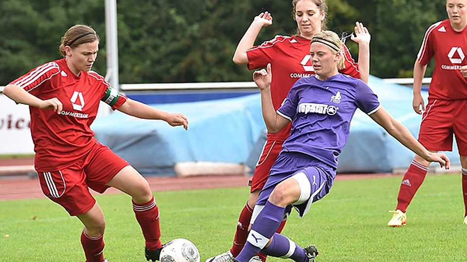Mona Budnick vom TSV Schwaben war in München nur durch ein Foul zu stoppen.  Foto: Kerpf