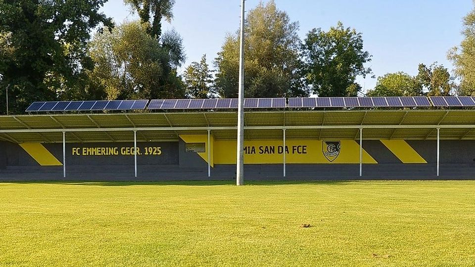 Das Emmeringer Hölzlstadion.