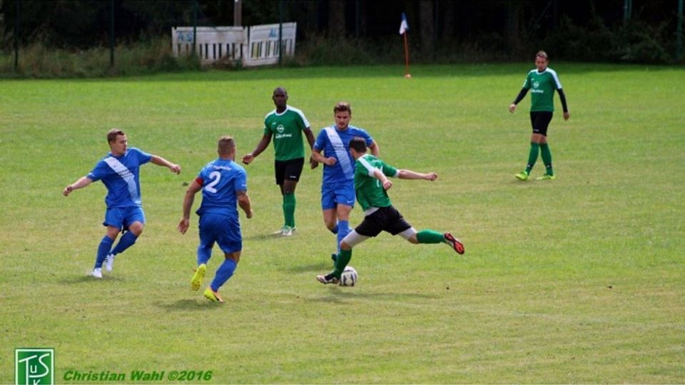 Wer sichert sich die wichtigen Punkte gegen den Abstieg? - Nahbollenbach oder Hennweiler. F: Wahl