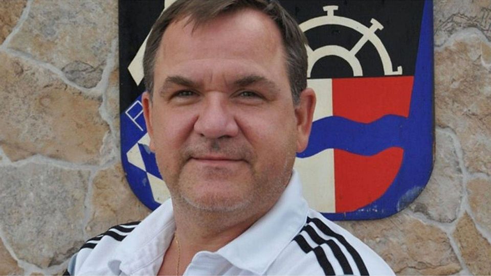 Auch kommende Saison an der Seitenlinie des SV Rednitzhembach: Stefan Wüst. F: SV Rednitzhembach