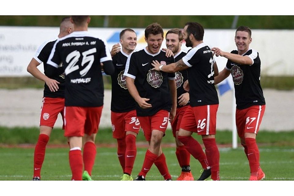 Der ASCK Simbach hat den Aufstieg in die Landesliga gepackt F: Hofer