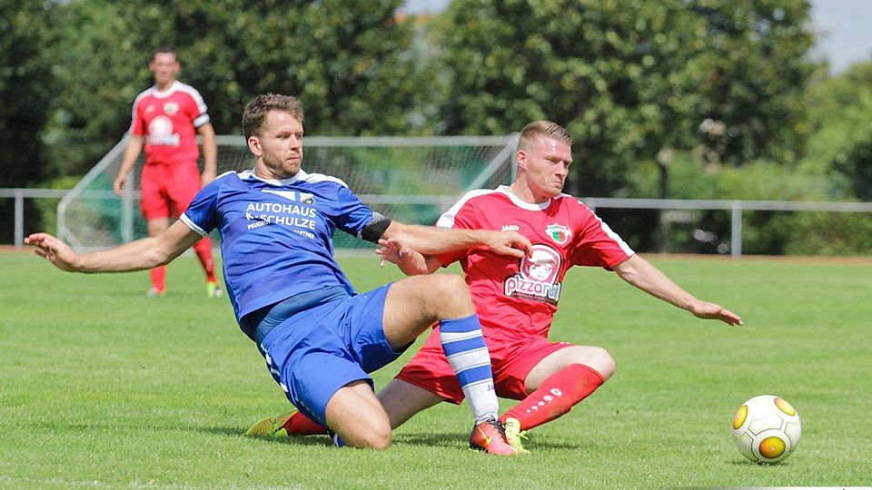 Der TSV Niederndodeleben (in blau) ist in der Bördeoberliga aktuell im Aufwind.           F: Schaap