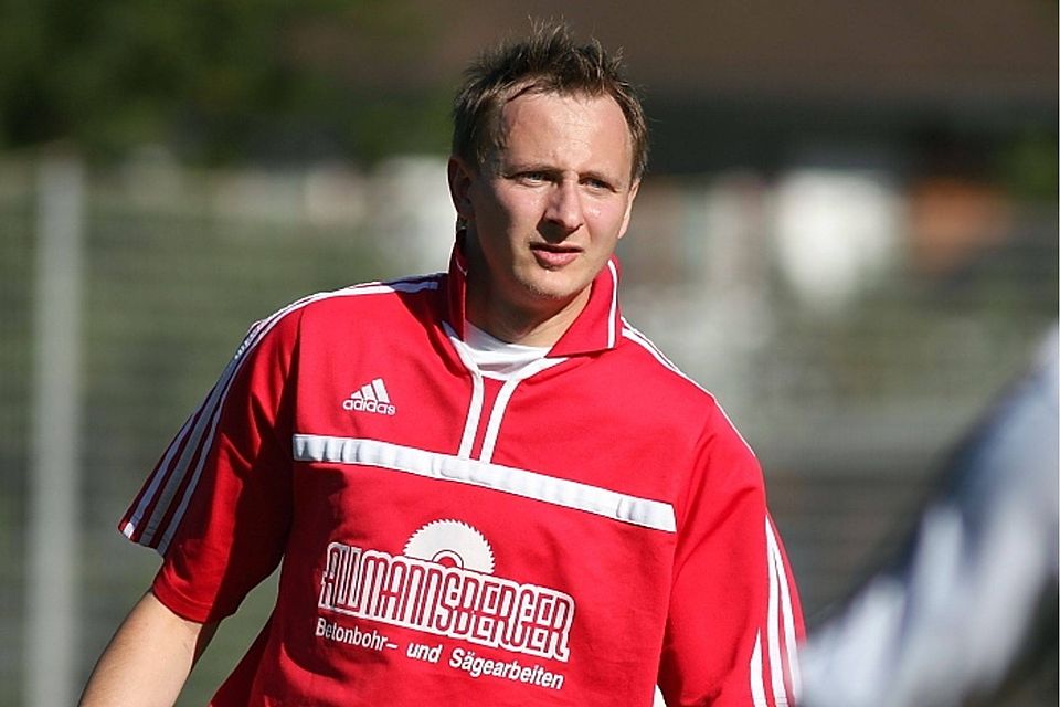 Ab sofort Spielertrainer bei seinem Heimatverein: Moser Tom  Bild: Grübl