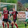 Lars Bender (2. von rechts) stieg mit seinem Bruder Sven beim TSV Brannenburg aus Kreisklasse in die Kreisliga auf.