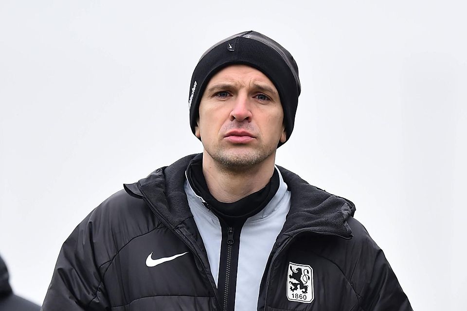„Ich freue mich brutal für die Jungs“, sagte 1860-Trainer Schittenhelm nach dem Sieg gegen den FC Bayern München. (Archivfoto)