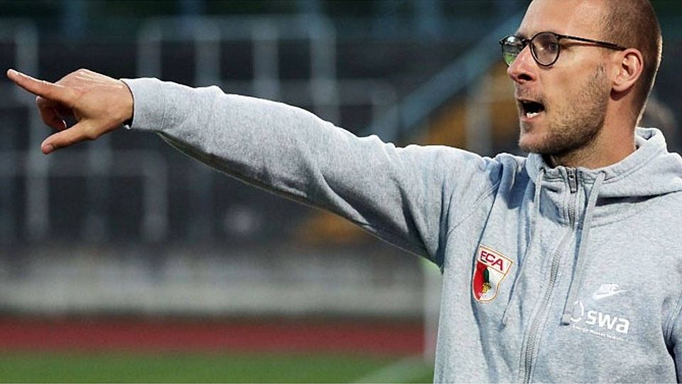 Für Trainer Dominik Reinhardt und die U23 des FC Augsburg beginnt die Saison.	F.: Klaus Rainer Krieger