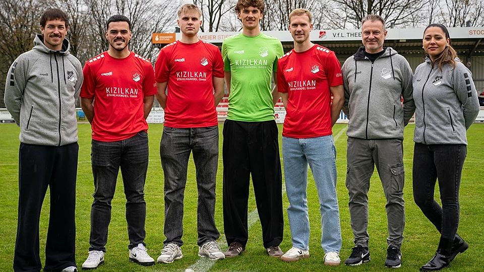 Von links: Timo Niermann (Co-Trainer), Arian Berisha, Henrik Lüdke, Aron Hermann, Nico Bartling, Olaf Tödtmann (Sportlicher Leiter) und Saida Bekirovski (Teammanagerin).