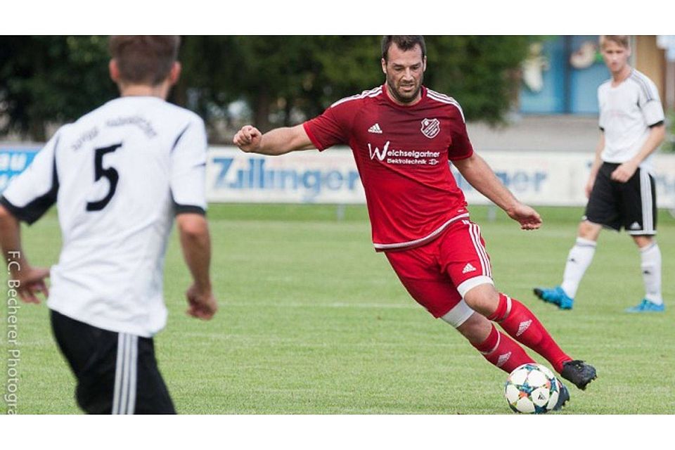 Daniel Ritt bildet auch in der kommenden Saison mit Patrick Edenhofer und Reiner Ritzinger sen. das Trainerduo beim TSV Pilsting. F: Becherer Daniel Ritt bildet auch in der kommenden Saison mit Patrick Edenhofer und Reiner Ritzinger sen. das Trainerduo beim TSV Pilsting. F: Becherer