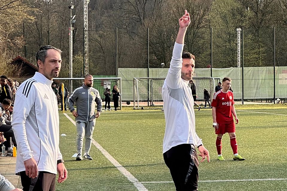 Kevin Kruth (re.) und Andy Habl (li.) wollen gegen die U23 von Fortuna Köln dir nächsten drei Punkte.