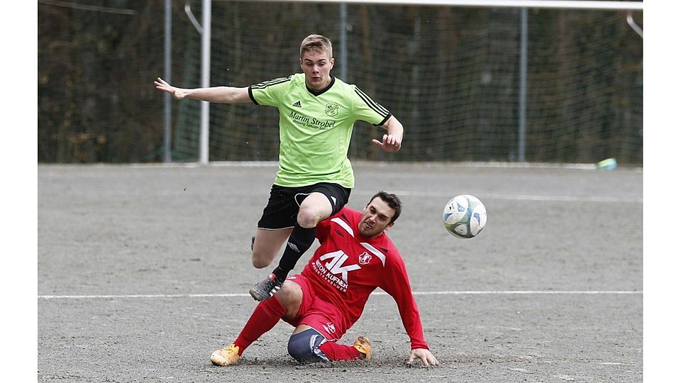 Stolperte der SV Seybothenreuth (grünes Trikot) am Wochenende entscheidend? F: Kolb