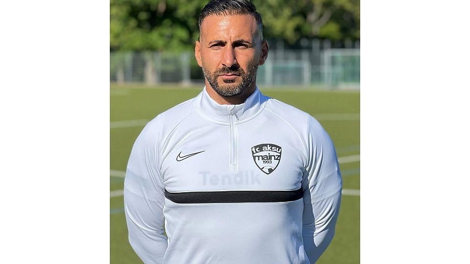 Aksu-Coach Ugur Yildirim. 