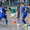 Der SC Oberweikertshofen (grünes Trikot) im Spiel gegen den TSV Gernlinden.