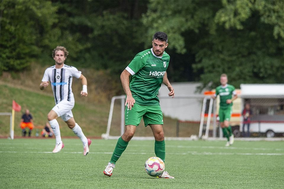 Adrian Bravo Sanchez und der SV Rödinghausen kassierten beim 1. FC Kaan-Marienborn eine unglückliche 1:2-Niederlage. 