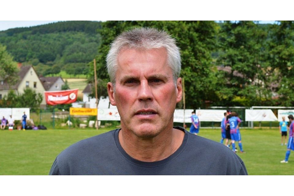 Stahles Trainer Norbert Dölitzsch hat mit seinen Jungs gleich ein Aufsteigerduell gegen den SuS Westenholz zu bestreiten Stahles Trainer Norbert Dölitzsch hat mit seinen Jungs gleich ein Aufsteigerduell gegen den SuS Westenholz zu bestreiten