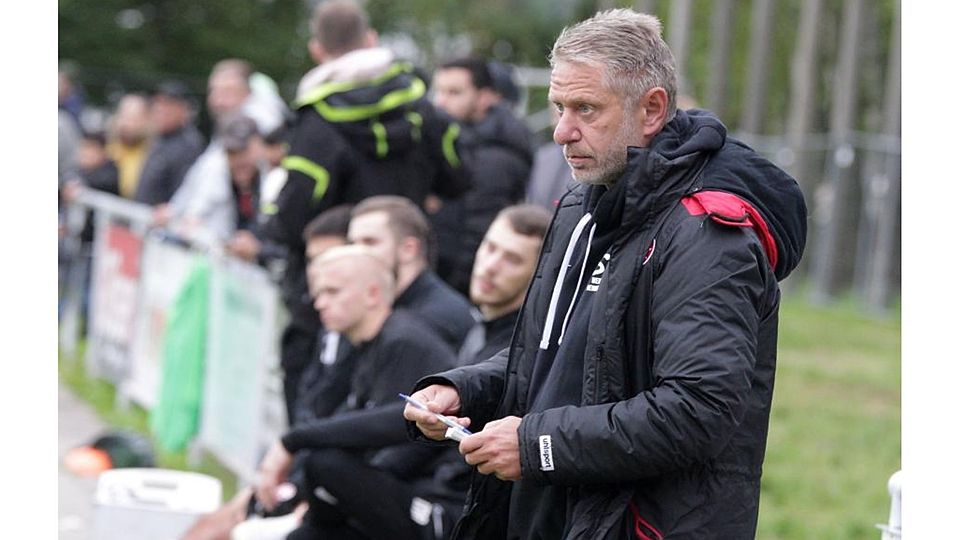 Rainer Wissmann ist der vielleicht dienstälteste Trainer im Fußball-Kreis Alzey-Worms. Er betreut die SG Weinheim/Heimersheim.	Foto: Axel Schmitz/pakalski-press