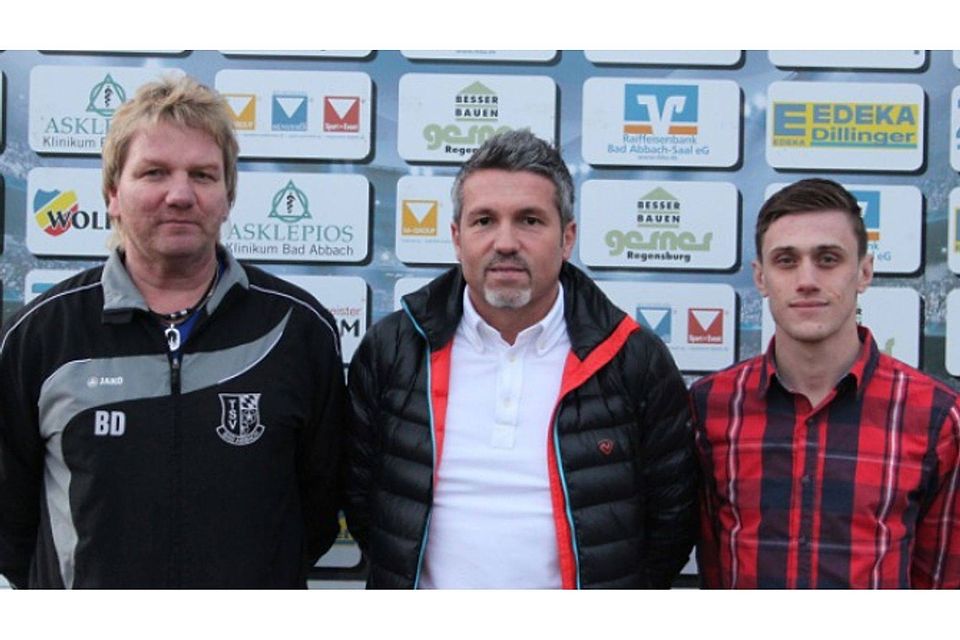 Bad Abbachs Sportlicher Leiter Dietmar Beyer und Coach Stefan Wagner (rechts) wollen die Entwicklung der Mannschaft weiter vorantreiben. Foto: Roloff/Archiv