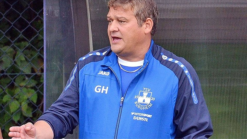 Gibt beim TSV Burgheim seit dieser Saison erfolgreich die Richtung vor: Trainer Harry Grimm. Am Sonntag trifft er mit seiner Truppe auf den SV Echsheim.  Foto: Xaver Habermeier