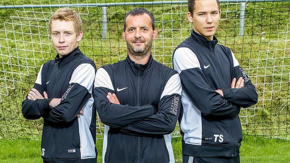 Das Team um Trainer Torsten Wöhrle (Mitte) strebt den Aufstieg in die Regionenliga über den Umweg Relegation an. Foto: Mathias Elsner