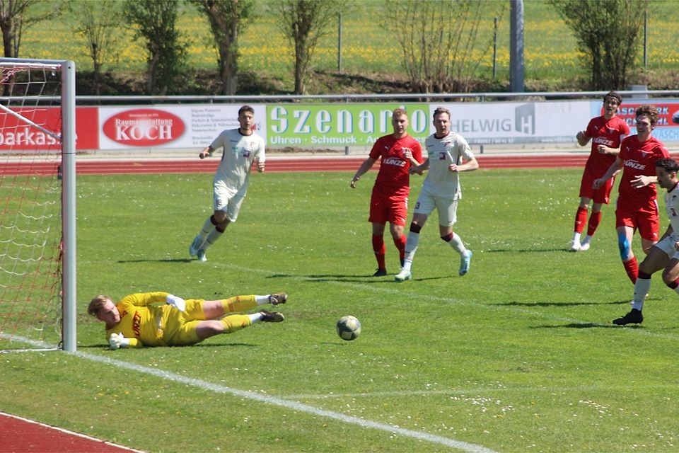 Der SV Bruckmühl geriet ganz früh in Rückstand.