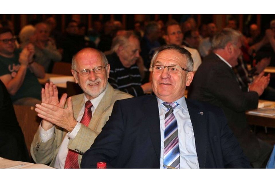 Bezirksvorsitzender Richard Armbruster (rechts, mit Amtskollege Horst Beck vom Bezirk Alb): "Es wird weiterhin viele Reserveteams geben" Foto (Archiv): privat