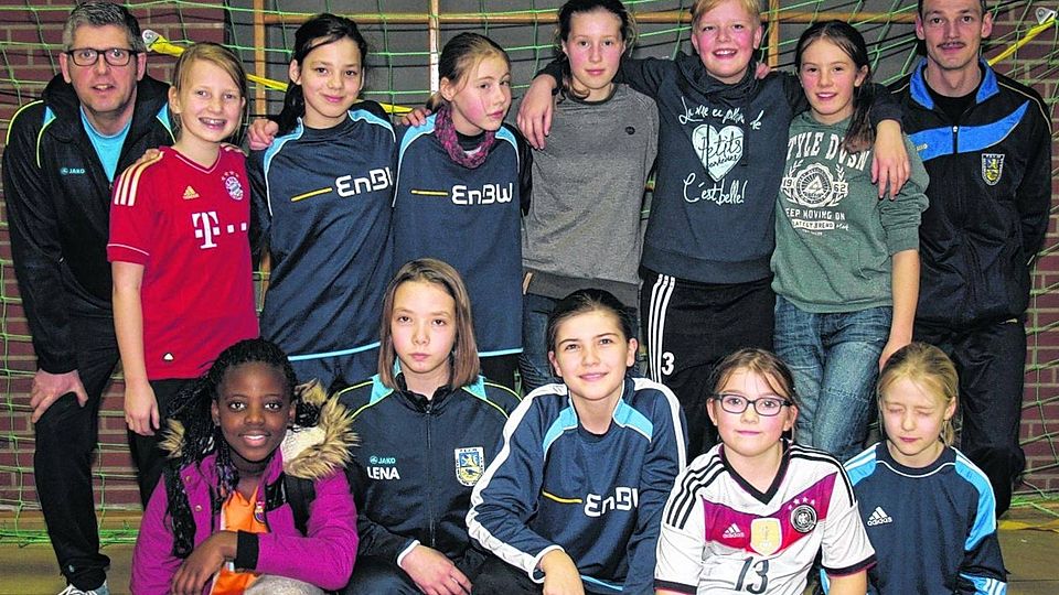 Die D-Juniorinnen des FSV Geilenkirchen gewannen das Turnier um den Rheinland-Winter-Cup in Übach-Palenberg. Foto: agsb
