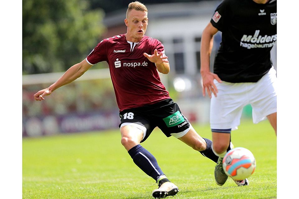 Torgefährlich: René Guder, hier im Spiel gegen den Lüneburger SK, hat für den ETSV Weiche schon zwei Mal getroffen. Foto: Michael staudt