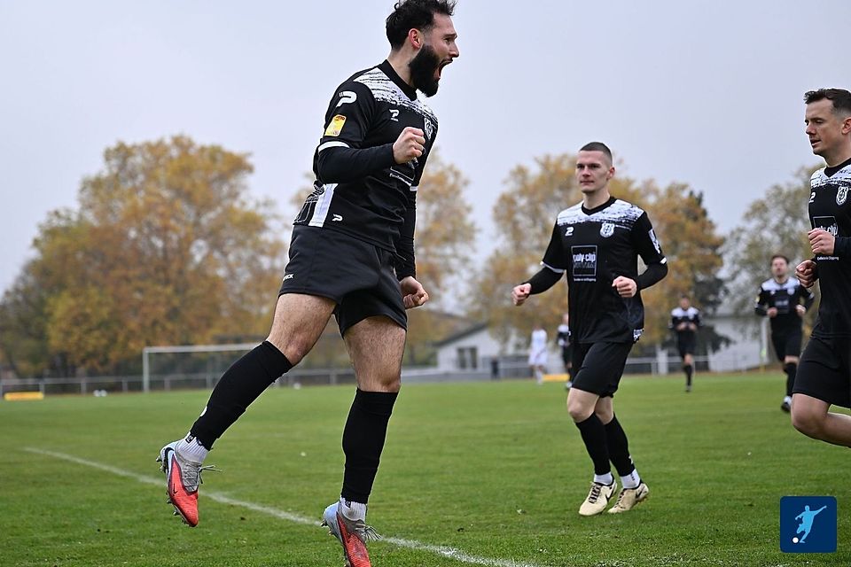 Trifft und trifft und trifft: "Ibo" Yilmaz (links) lief in der Hinrunde beim FC Eddersheim heiß. Trifft und trifft und trifft: "Ibo" Yilmaz (links) lief in der Hinrunde beim FC Eddersheim heiß.