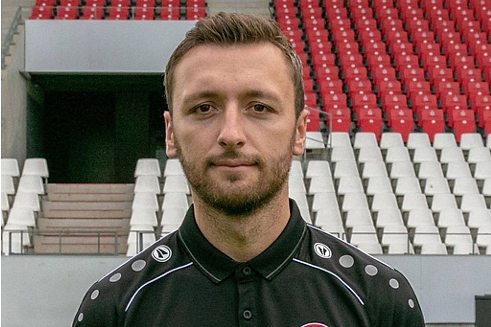 Damian Apfeld trainierte vor dem FC Kray die U19 von Rot-Weiss Essen. 
