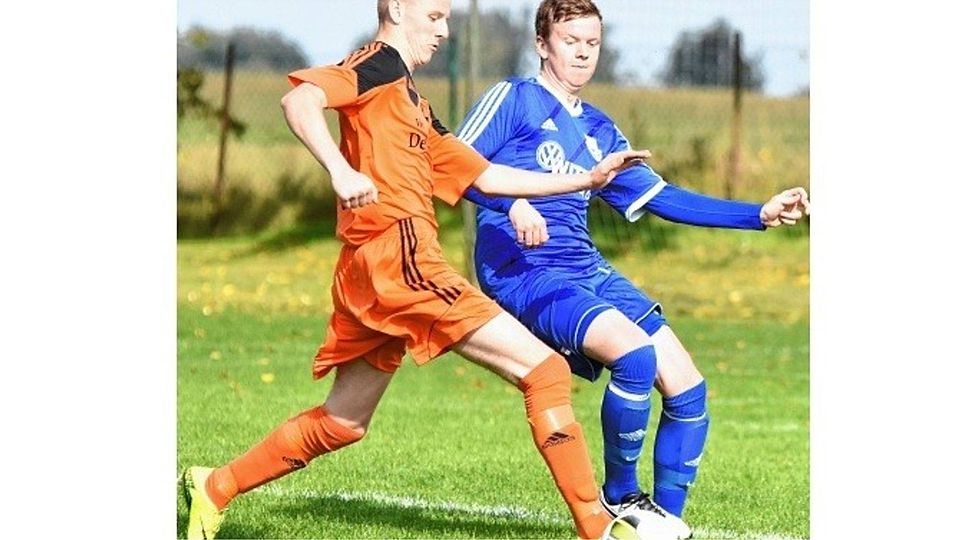 Nick Dukat (l.) erkämpfte sich mit dem SV Klein Belitz gegen den FSV Kühlungsborn II einen Punkt. Robert Grabowski