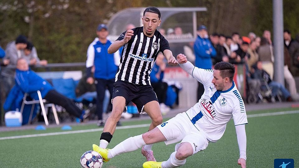 Dieser Tage gibt es auch viele Pokalfotos - wie hier: SF Neuwerk gewinnt gegen den Rheydter SV den Pokal!