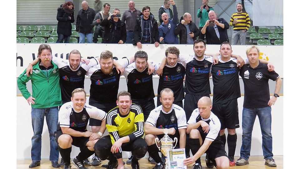 Verdienter Sieger des diesjährigen Intersport-Cups: Das Team des SV Wacker Ströbitz II. F.: Voigt