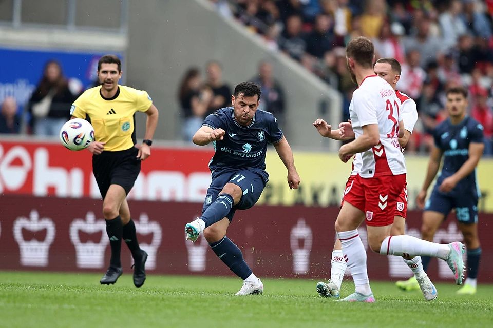 Kevin Volland traf im Testspiel gegen Regensburg von der Mittellinie.